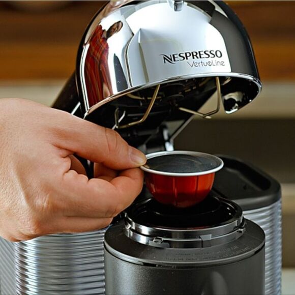 Breville Nespresso Vertuo & Aeroccino3 Espresso Machine - Picture 3 of 12